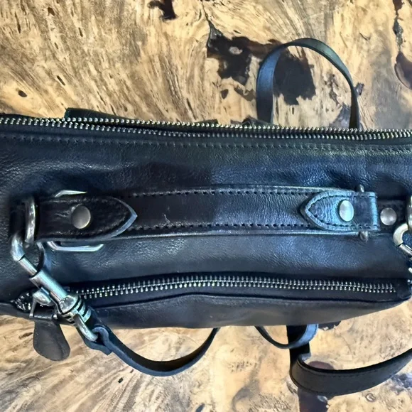 Old Trend Black Leather Bag - Picture 3 of 6